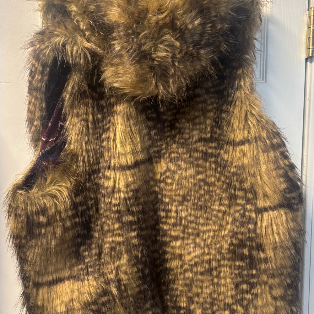Mossimo Supply Co. Brown Faux Fur Vest